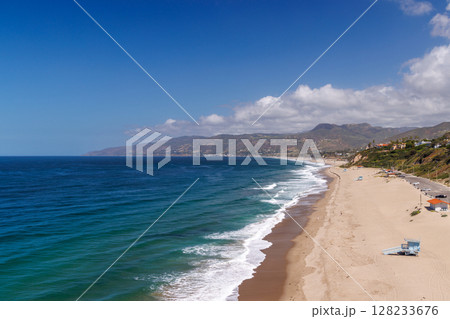 Ocean coastline in a Los Angeles with sandy beach Ocean coastline in a Los Angeles with sandy beach 128233676
