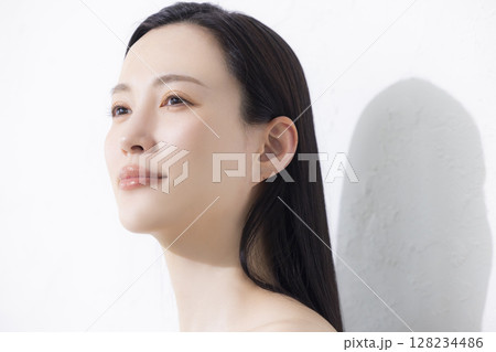 ビューティー 128234486