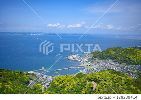 鋸山から望む大海 128239414