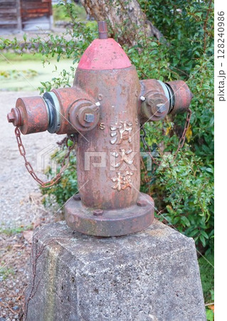 消火栓 荻町合掌造り集落 世界文化遺産 白川郷 茅葺 消火栓 荻町合掌造り集落 世界文化遺産 白川郷 茅葺 128240986