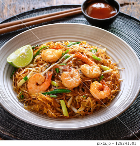 Smoky Stir-Fried Char Kway Teow Delight 128241303