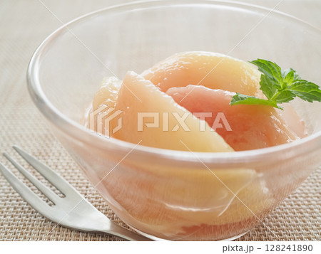 おいしい桃のコンポート おいしい桃のコンポート 128241890