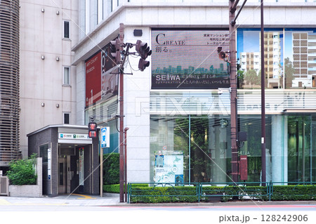 東京メトロ 淡路町駅／都営地下鉄 小川町駅 128242906