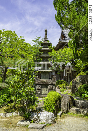 四国八十八箇所39番　延光寺　五重石塔　高知県宿毛市 128243871