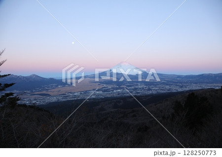 富士山 128250773
