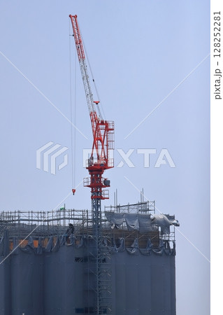 建築現場のクレーン　イメージ 128252281