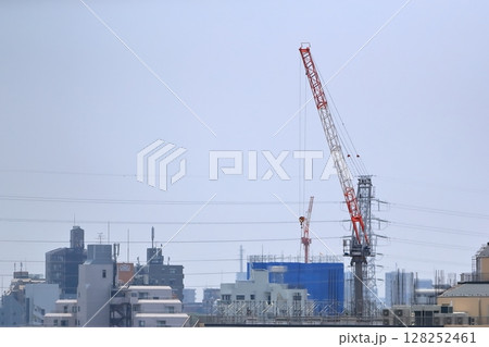 建築現場のクレーン　イメージ 128252461