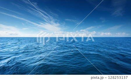 水平線と青空　海 128253137