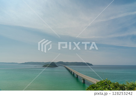 角島大橋を望む 角島大橋を望む 128253242