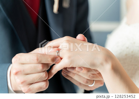 結婚式 指輪 結婚式 指輪 128253452