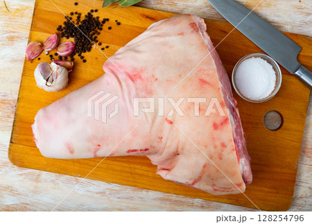 View of a fresh pork ham View of a fresh pork ham 128254796