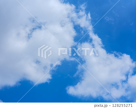 青い空白い雲 128255271
