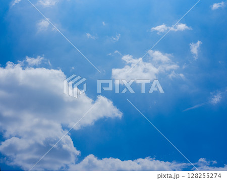 青い空白い雲 128255274