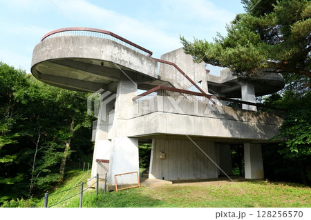 【岡谷市 八ヶ岳中信高原国定公園 旧中山道旧塩尻峠「塩嶺御野立公園」展望台】 【岡谷市 八ヶ岳中信高原国定公園 旧中山道旧塩尻峠「塩嶺御野立公園」展望台】 128256570