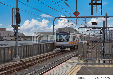 中央線 快速電車 グリーン車 ホーム 中央線 快速電車 グリーン車 ホーム 128257620