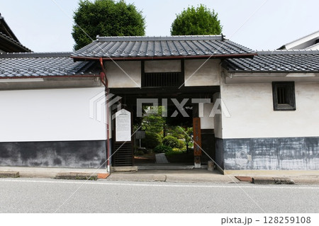 【立科町 旧中山道 長野県宝「芦田宿」本陣(土屋家住宅)入口】 【立科町 旧中山道 長野県宝「芦田宿」本陣(土屋家住宅)入口】 128259108