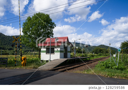 天塩川温泉駅(てしおがわおんせんえき)は、北海道中川郡にあるJR北海道の宗谷本線の駅である 天塩川温泉駅(てしおがわおんせんえき)は、北海道中川郡にあるJR北海道の宗谷本線の駅である 128259586