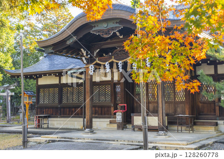 秋の京都 新日吉神宮 拝殿・本殿 秋の京都 新日吉神宮 拝殿・本殿 128260778