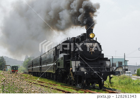 真岡鐵道SLもおかのc12-66と50系客車 128261343