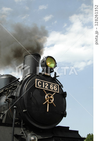真岡鐵道SLもおかのc12-66と50系客車 真岡鐵道SLもおかのc12-66と50系客車 128261352