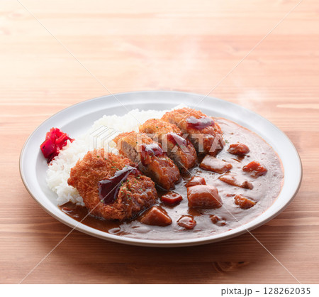こだわりのカレーと厚切りひれかつの定番メニュー こだわりのカレーと厚切りひれかつの定番メニュー 128262035
