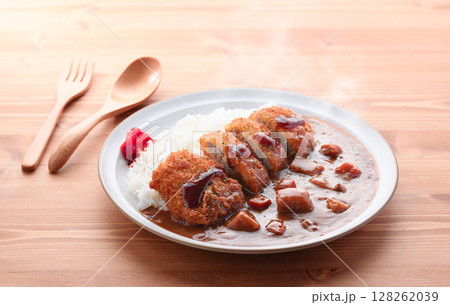 こだわりのカレーと厚切りひれかつの定番メニュー こだわりのカレーと厚切りひれかつの定番メニュー 128262039