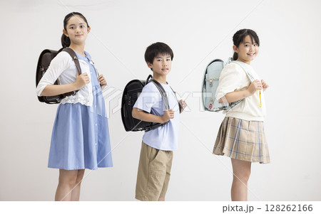 可愛い並んだ小学生 可愛い並んだ小学生 128262166