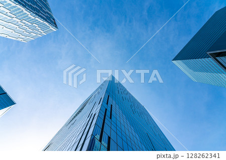 【東京都】たくさんのビルに囲まれた渋谷の空 【東京都】たくさんのビルに囲まれた渋谷の空 128262341