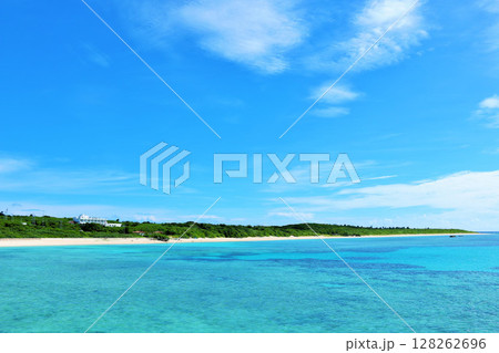 沖縄 波照間島 青空と海 沖縄 波照間島 青空と海 128262696