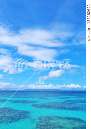 沖縄 波照間島 青空と海 沖縄 波照間島 青空と海 128262699
