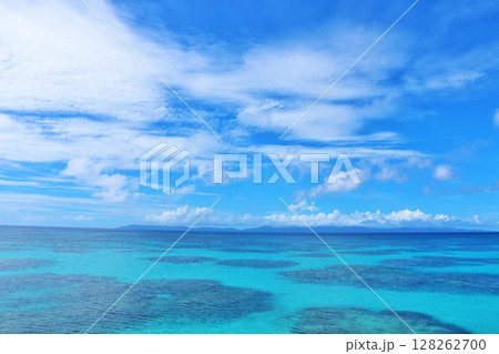 沖縄 波照間島 青空と海 沖縄 波照間島 青空と海 128262700
