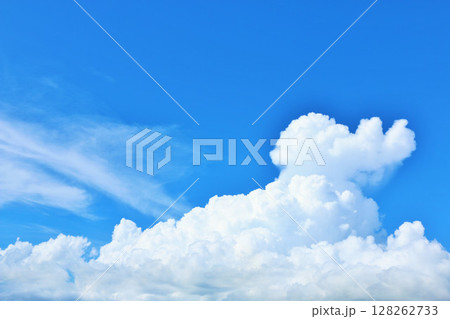 沖縄 宮古島の青空と雲 沖縄 宮古島の青空と雲 128262733