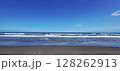 青い空と海 128262913