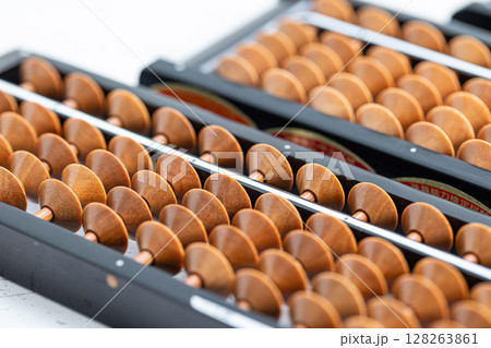 そろばん 128263861