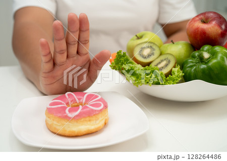 Junk food no good health eating for diet. 128264486