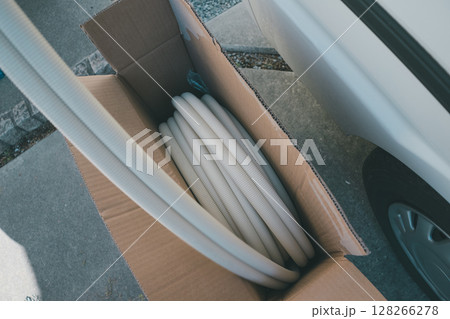 エアコンの配管工事 128266278