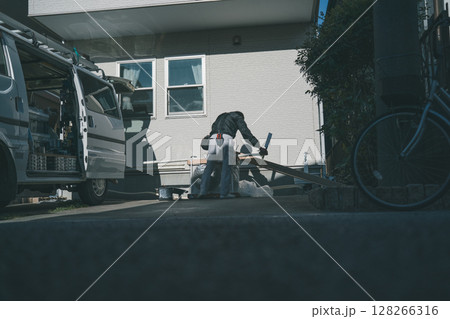 エアコンの配管工事 エアコンの配管工事 128266316