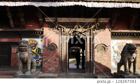 ancient temple in BHAKTAPUR durbar square 128267381
