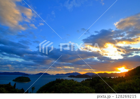大芝島 (東広島市) のサンセット風景 128269215