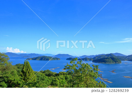 夏の清々しい瀬戸内風景 128269239