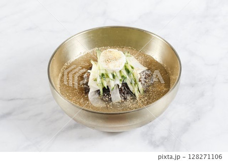 Naengmyeon(Buchwheat cool noodles) 128271106