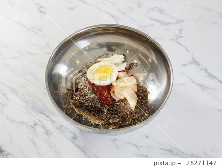 Naengmyeon(Buchwheat cool noodles) 128271147
