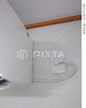 家庭用エアコンのコンセント 128272144
