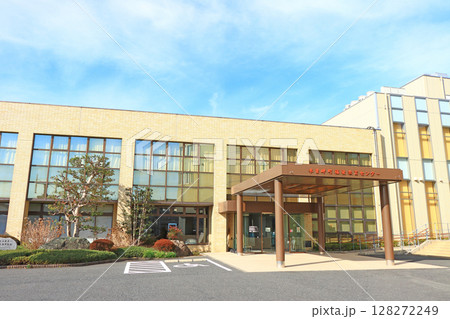 三重県木曽岬町、木曽岬町福祉教育センターの風景 128272249
