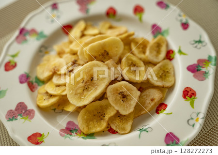 バナナチップ ドライバナナ フルーツ バナナ お菓子 おやつ バナナチップ ドライバナナ フルーツ バナナ お菓子 おやつ 128272273