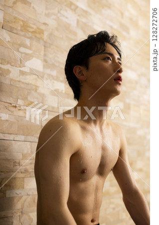 サウナの男性 サウナの男性 128272706