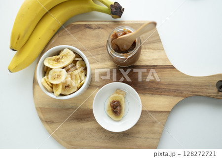 バナナチップスにスイートタマリンドジャム 128272721