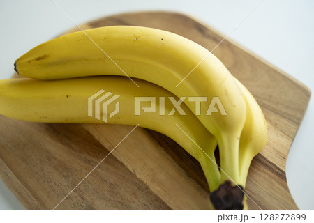 バナナ バナナ 128272899