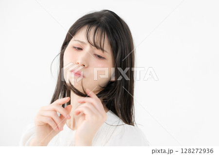 女性 ヘアケア 女性 ヘアケア 128272936