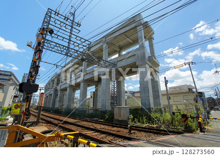 大阪　東淀川区　阪急淡路駅周辺　高架工事風景 128273560